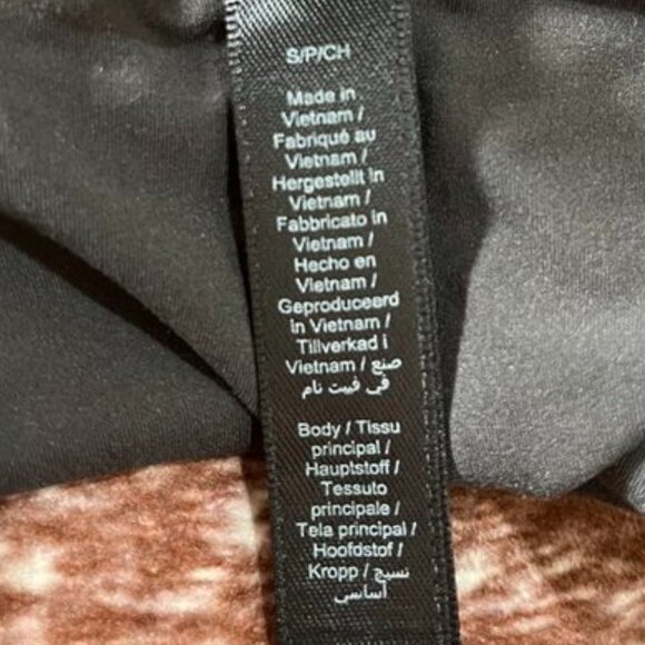 Skims Fits Everybody Lace Triangle Camisole Top Black - Picture 6 of 12